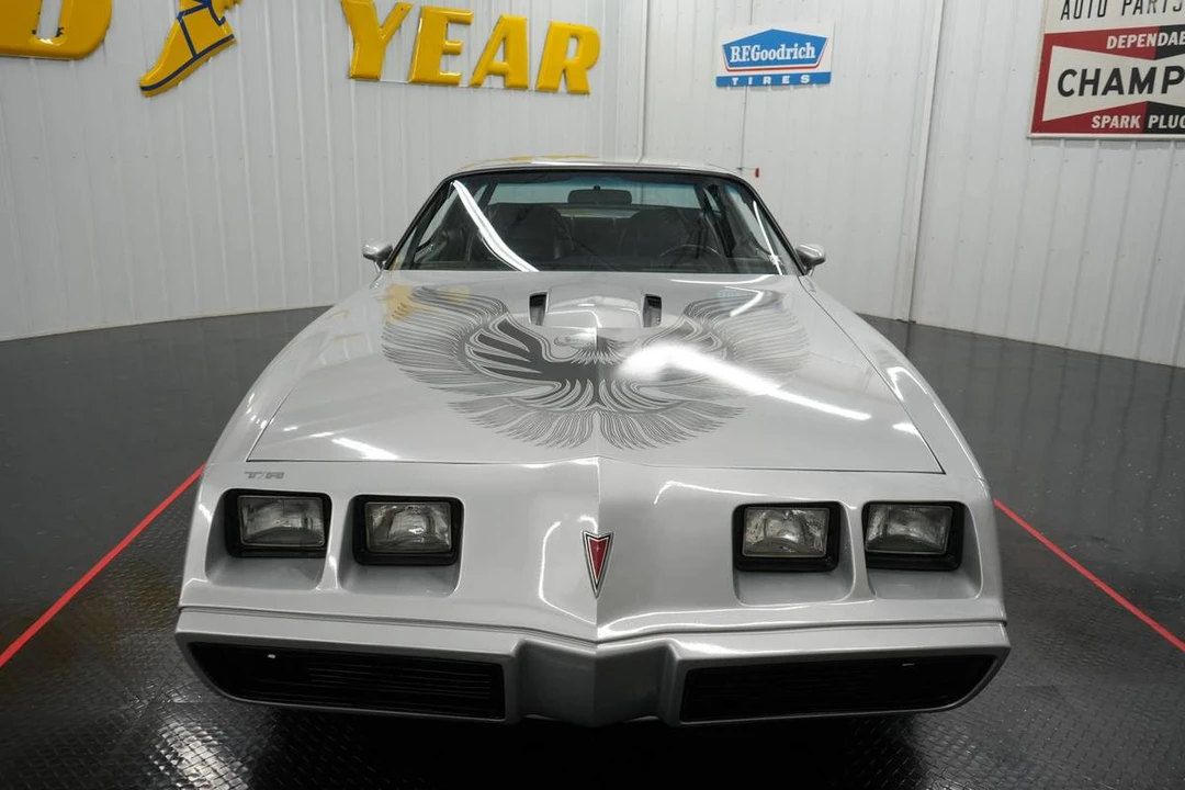 1981 Pontiac Firebird Trans Am 2nd Gen - Image 4 of 18