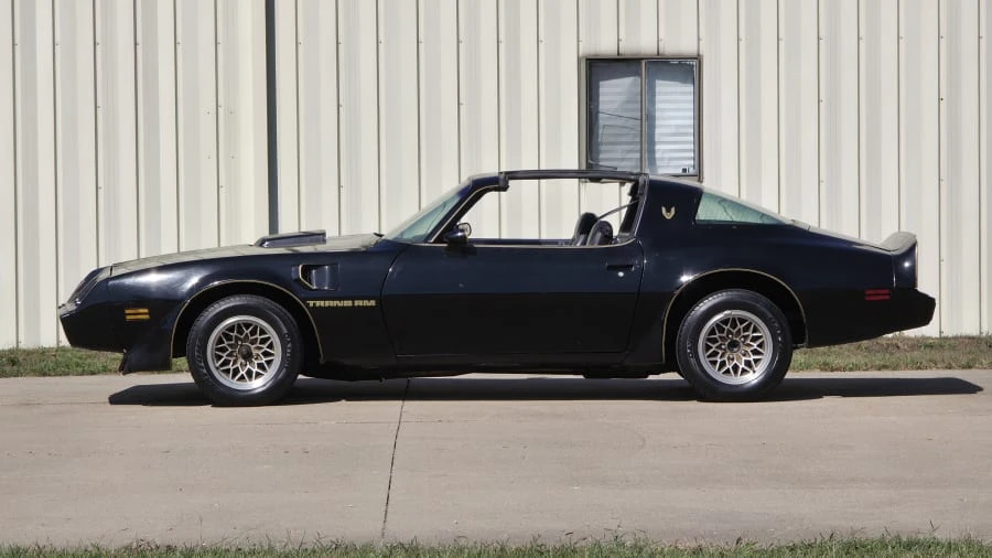 1981 Pontiac Firebird Trans Am 2nd Gen - Image 2 of 11
