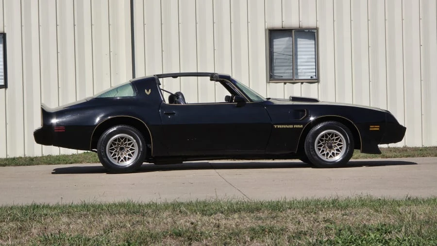 1981 Pontiac Firebird Trans Am 2nd Gen - Image 5 of 11
