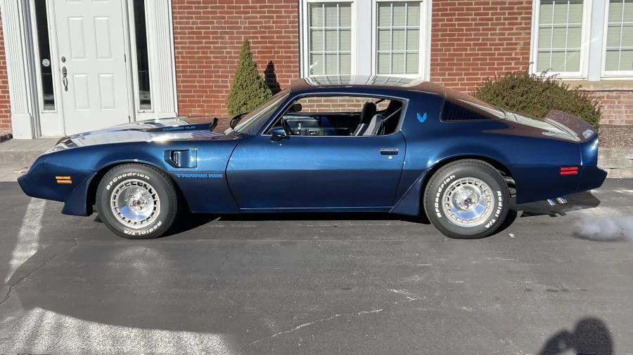1981 Pontiac Firebird Trans Am 2nd Gen - Image 2 of 11