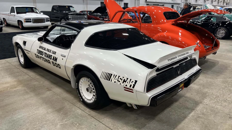 1981 Pontiac Firebird Trans Am 2nd Gen - Image 5 of 9