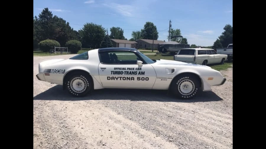 1981 Pontiac Firebird Trans Am 2nd Gen - Image 2 of 8