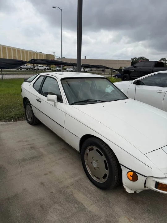1981 Porsche 924 - Image 2 of 10