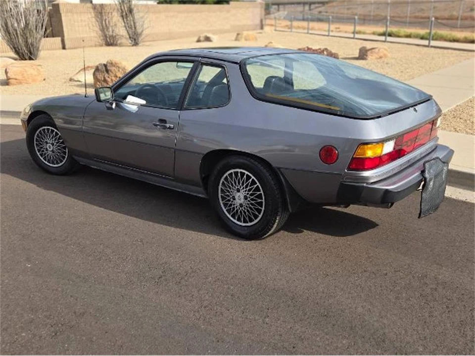1981 Porsche 924 - Image 16 of 19