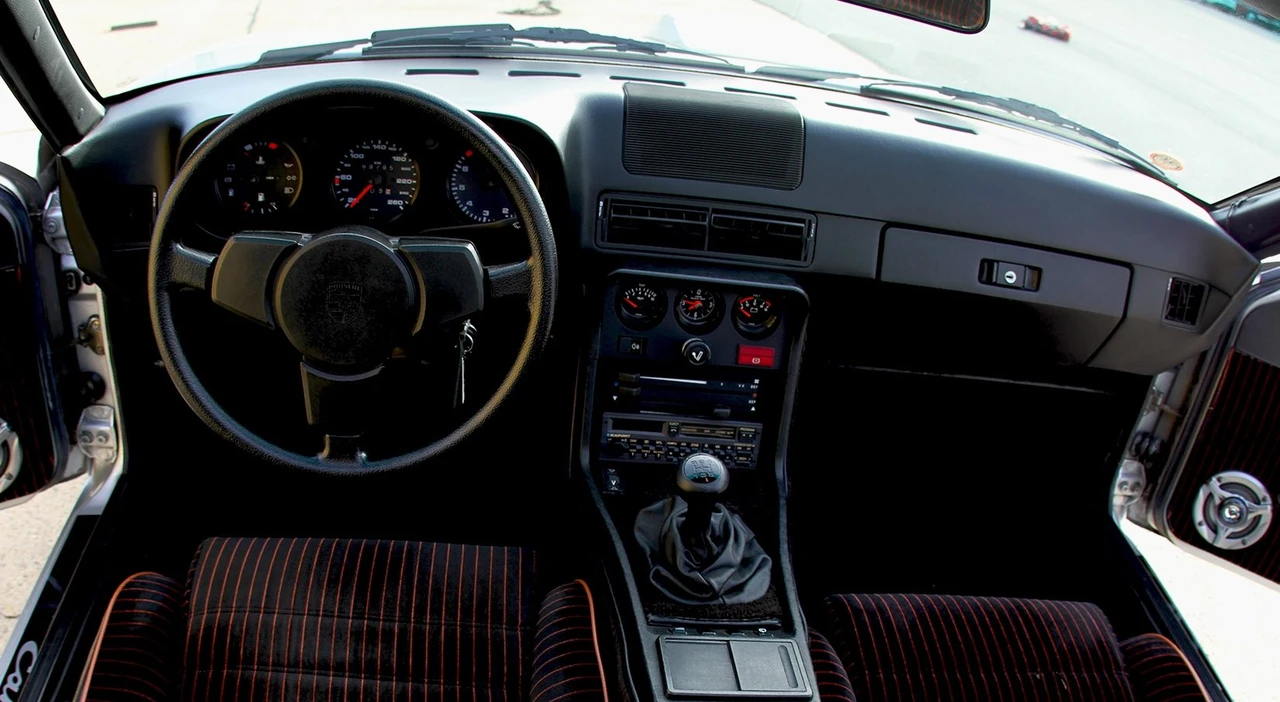 1981 Porsche 924 Carrera GT - Image 13 of 31