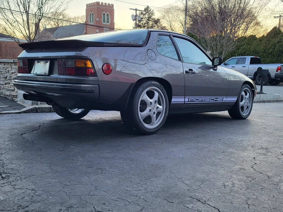 1981 Porsche 924 Turbo - Image 5 of 31