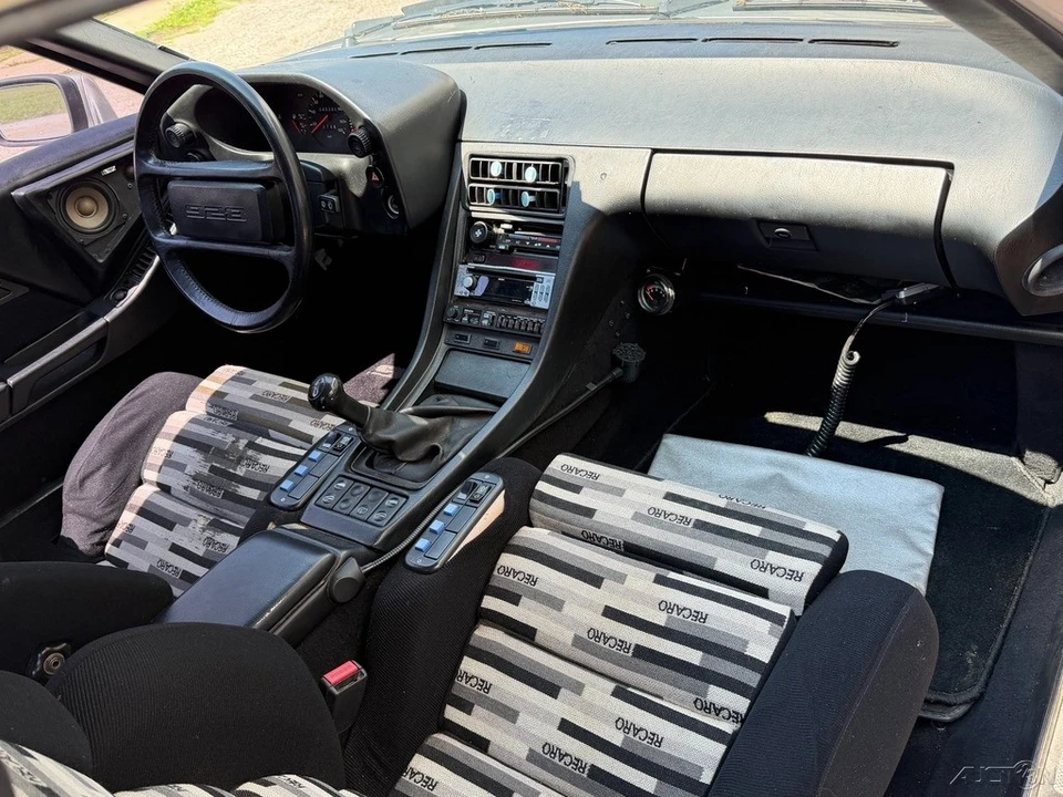 1981 Porsche 928 - Image 14 of 31