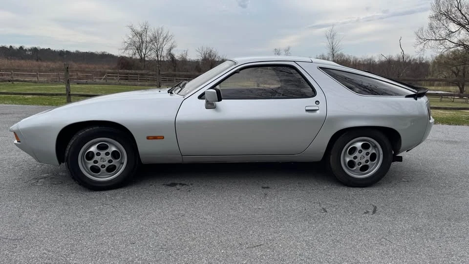 1981 Porsche 928 - Image 3 of 10