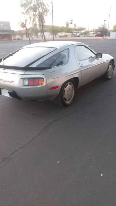 1981 Porsche 928 - Image 5 of 10