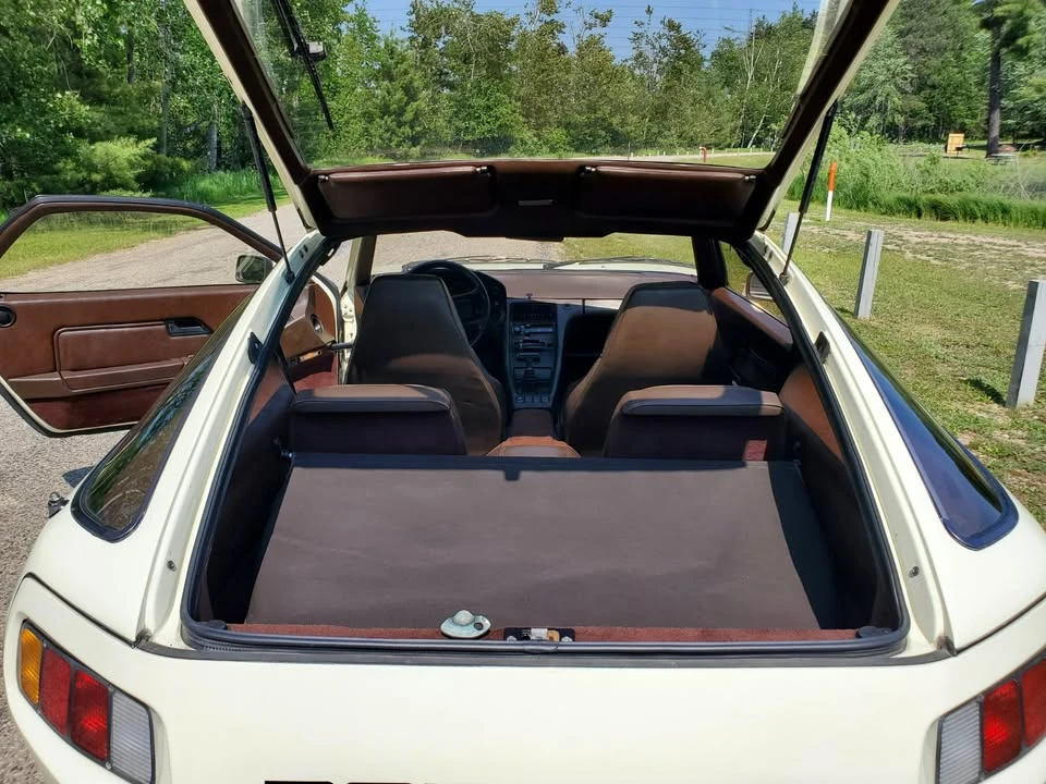 1981 Porsche 928 - Image 4 of 5
