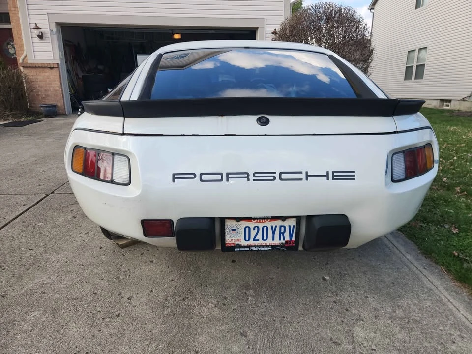 1981 Porsche 928 - Image 2 of 5