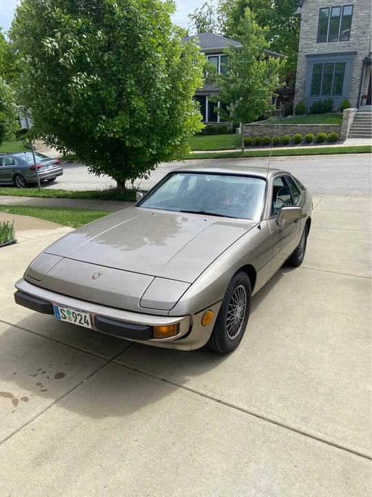 1981 Porsche 928 - Image 2 of 16