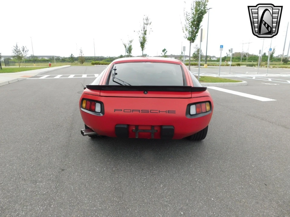 1981 Porsche 928 - Image 5 of 12