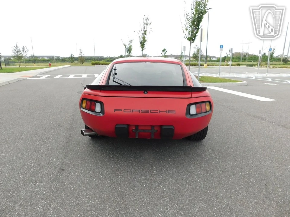 1981 Porsche 928 - Image 5 of 12
