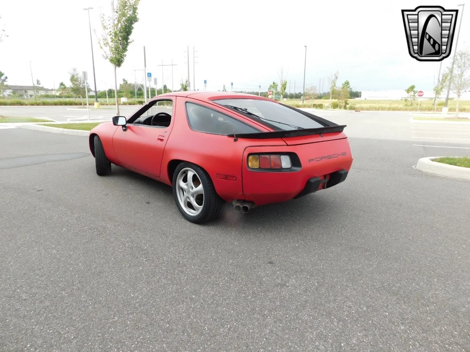 1981 Porsche 928 - Image 9 of 12