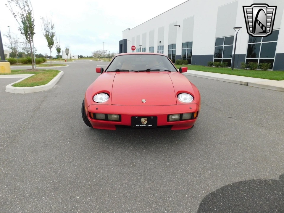 1981 Porsche 928 - Image 3 of 12