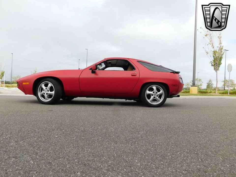 1981 Porsche 928 - Image 10 of 12