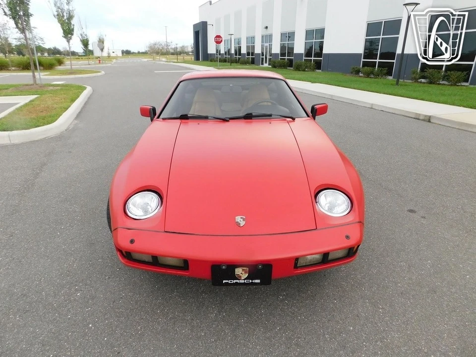 1981 Porsche 928 - Image 9 of 12