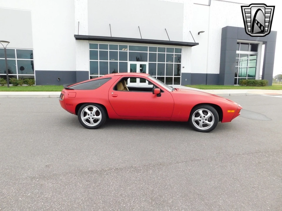 1981 Porsche 928 - Image 4 of 12