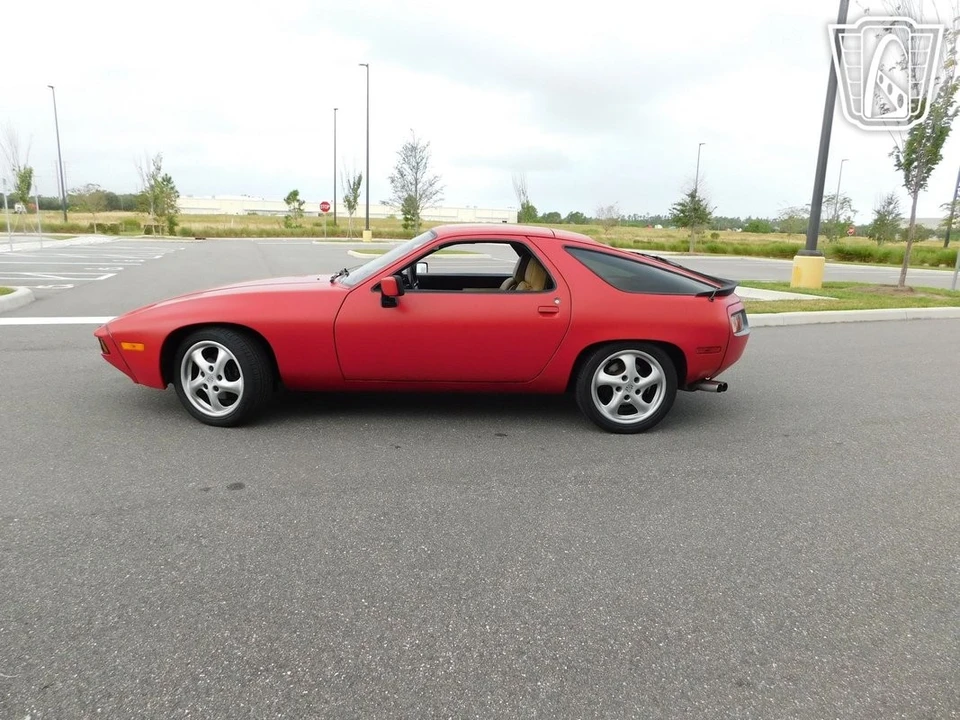 1981 Porsche 928 - Image 6 of 12