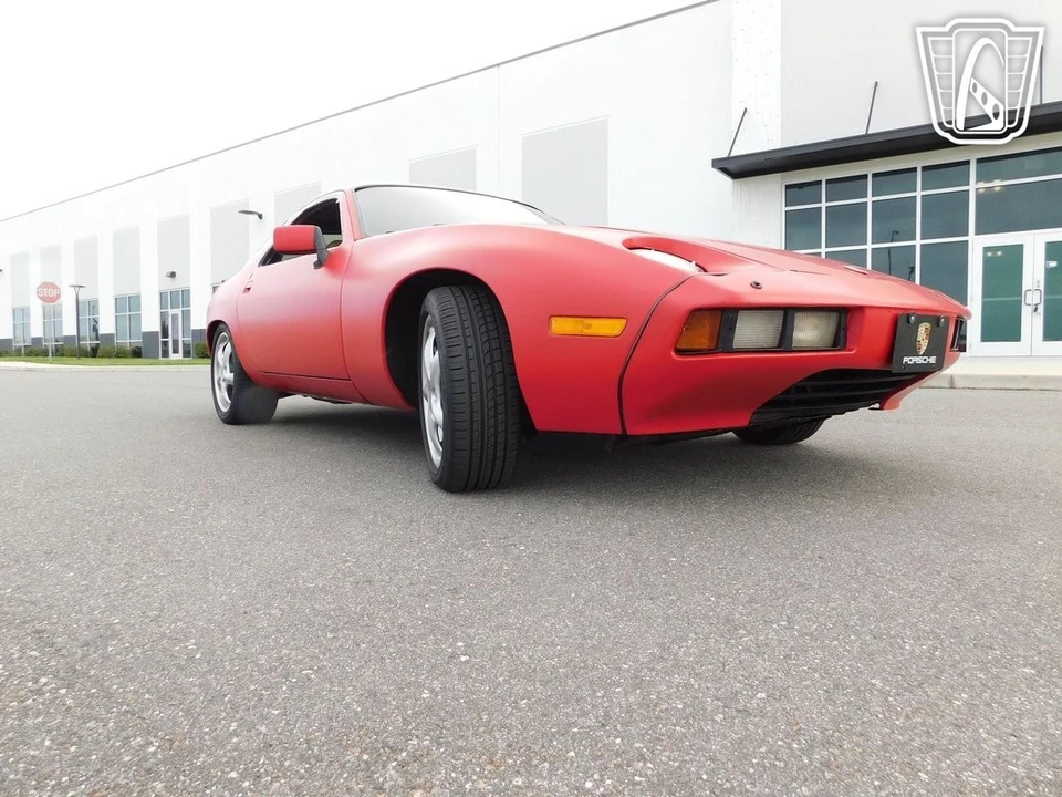 1981 Porsche 928 - Image 11 of 12