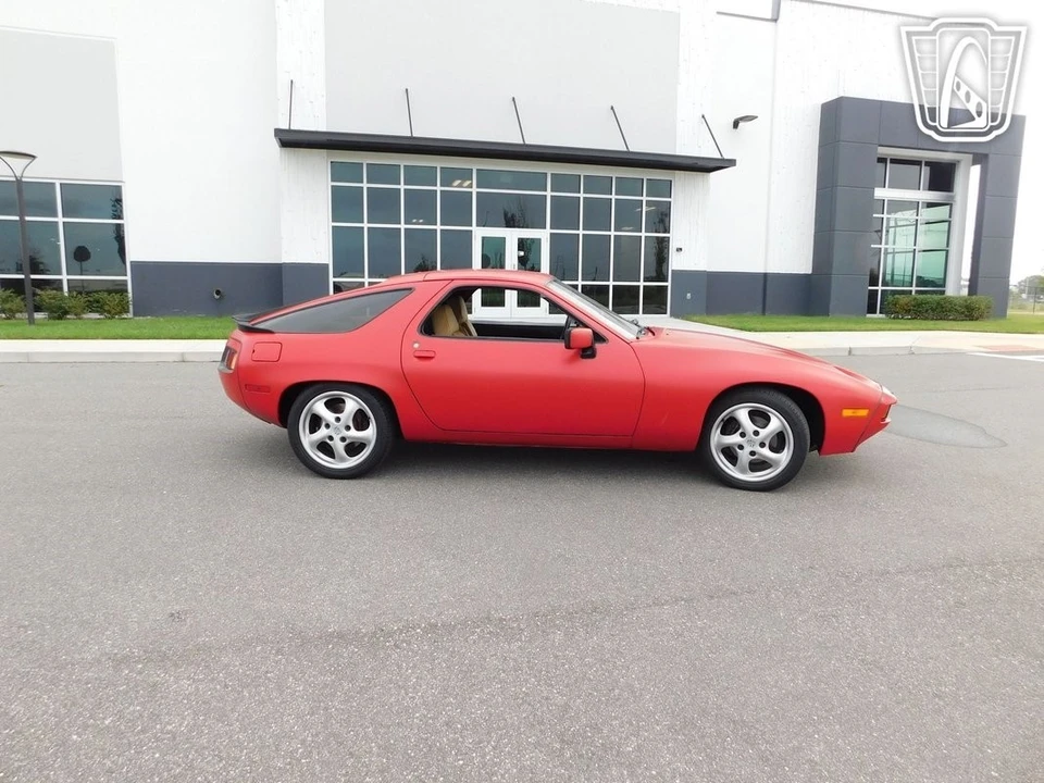 1981 Porsche 928 - Image 4 of 12