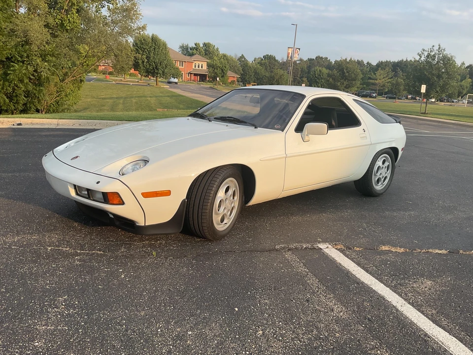 1981 Porsche 928 - Image 3 of 31
