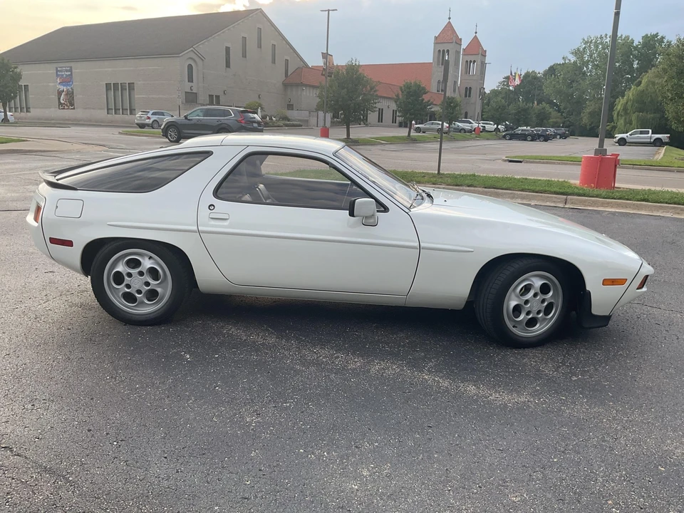1981 Porsche 928 - Image 15 of 31