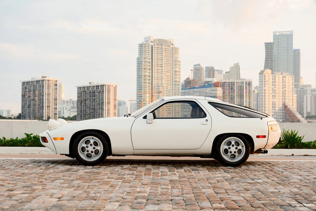 1981 Porsche 928 - Image 4 of 31