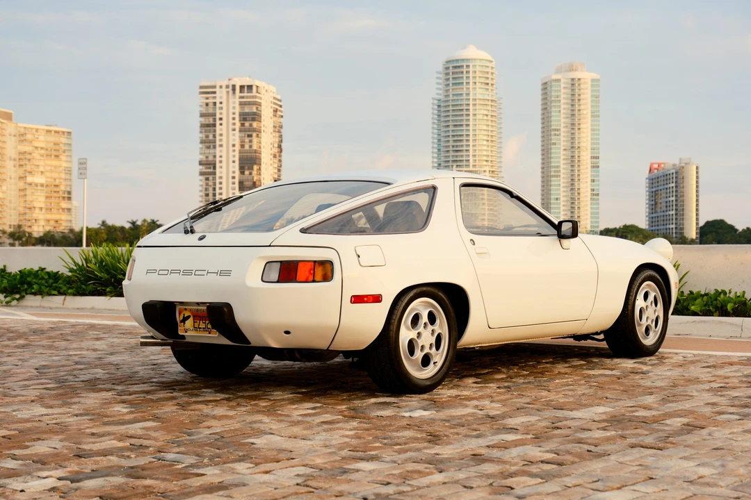1981 Porsche 928 - Image 17 of 31