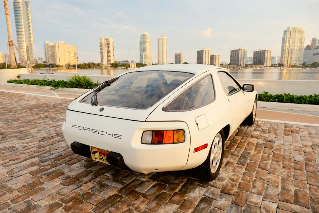 1981 Porsche 928 - Image 16 of 31