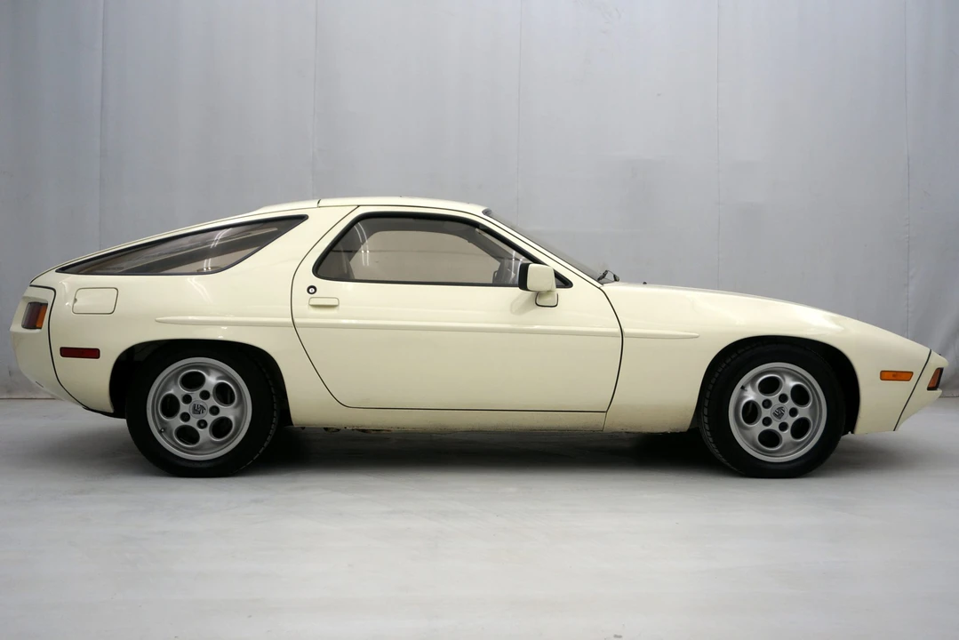 1981 Porsche 928 - Image 17 of 31