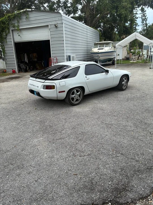 1981 Porsche 928 - Image 4 of 10