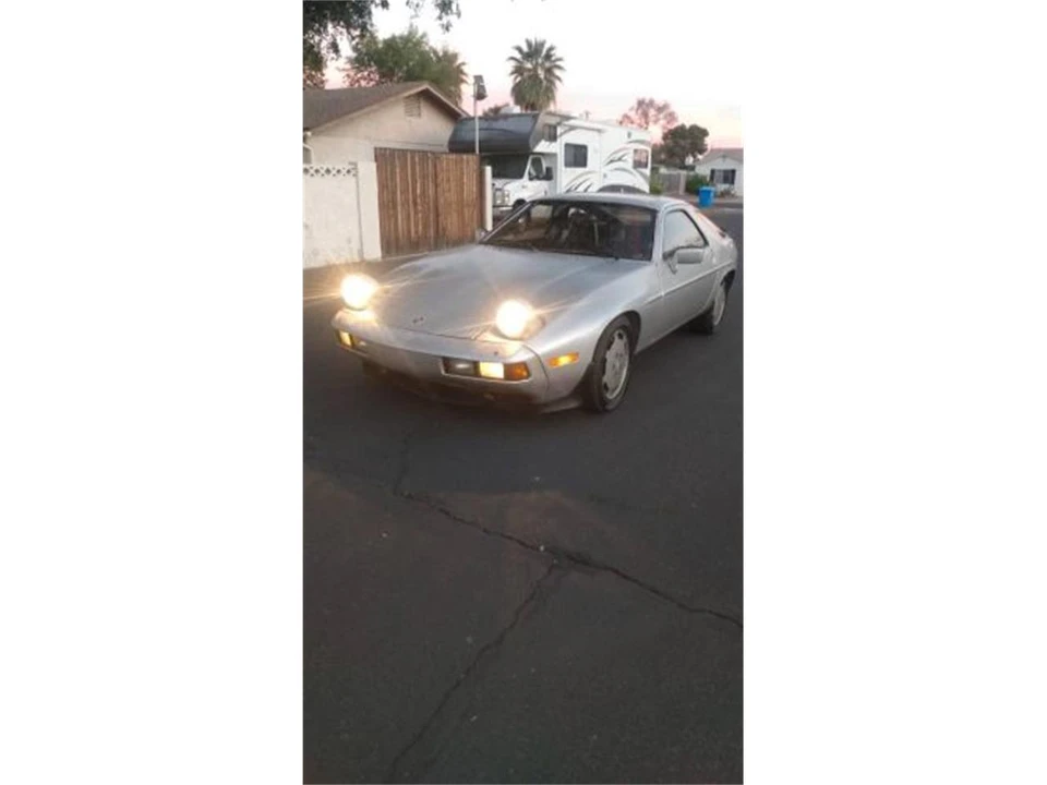 1981 Porsche 928 - Image 11 of 12