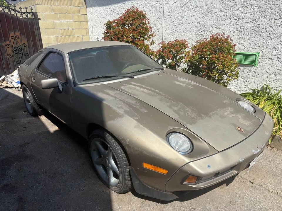 1981 Porsche 928 - Image 3 of 3