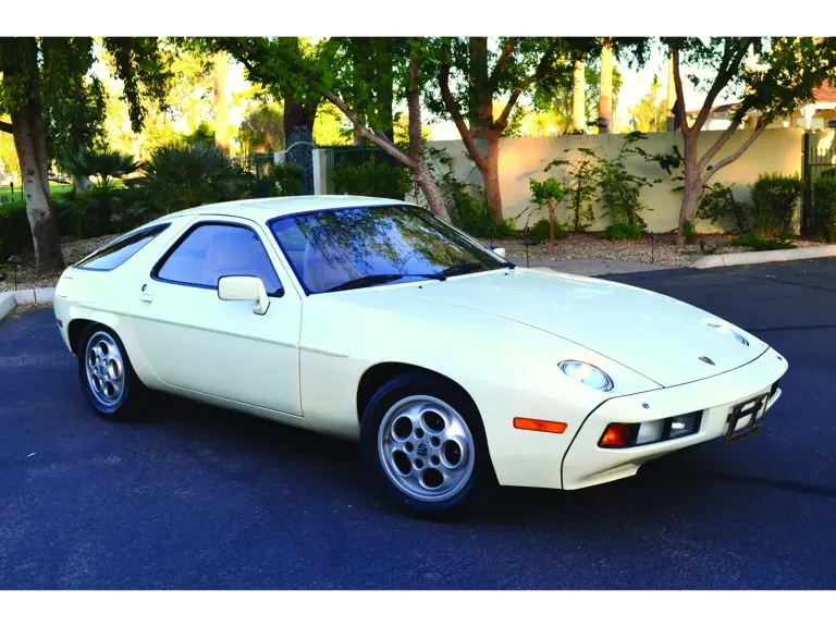 1981 Porsche 928 - Image 2 of 2