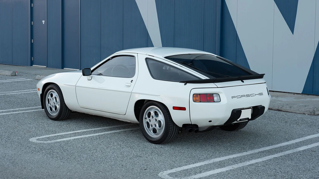 1981 Porsche 928 - Image 15 of 31