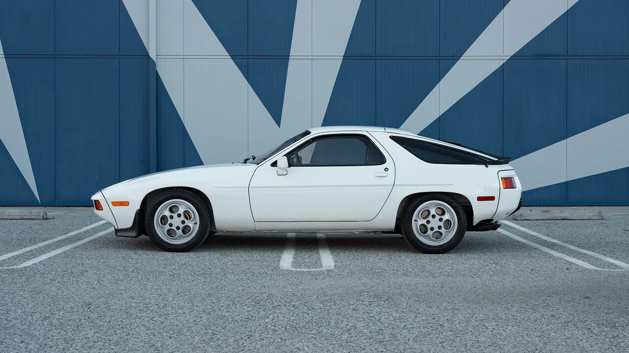 1981 Porsche 928 - Image 11 of 31