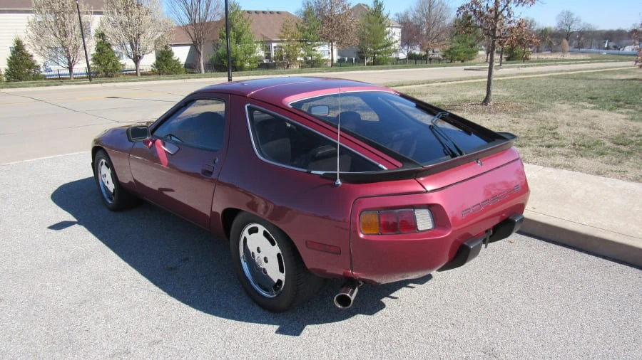 1981 Porsche 928 - Image 3 of 7
