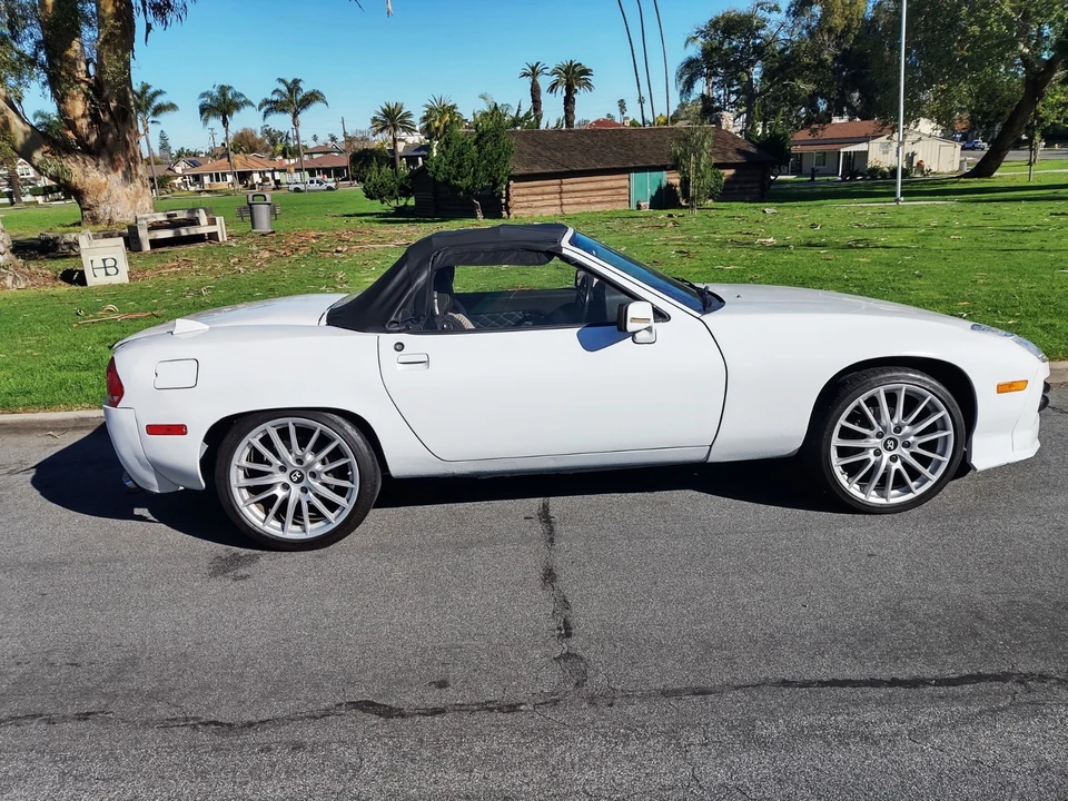 1981 Porsche 928 - Image 11 of 21