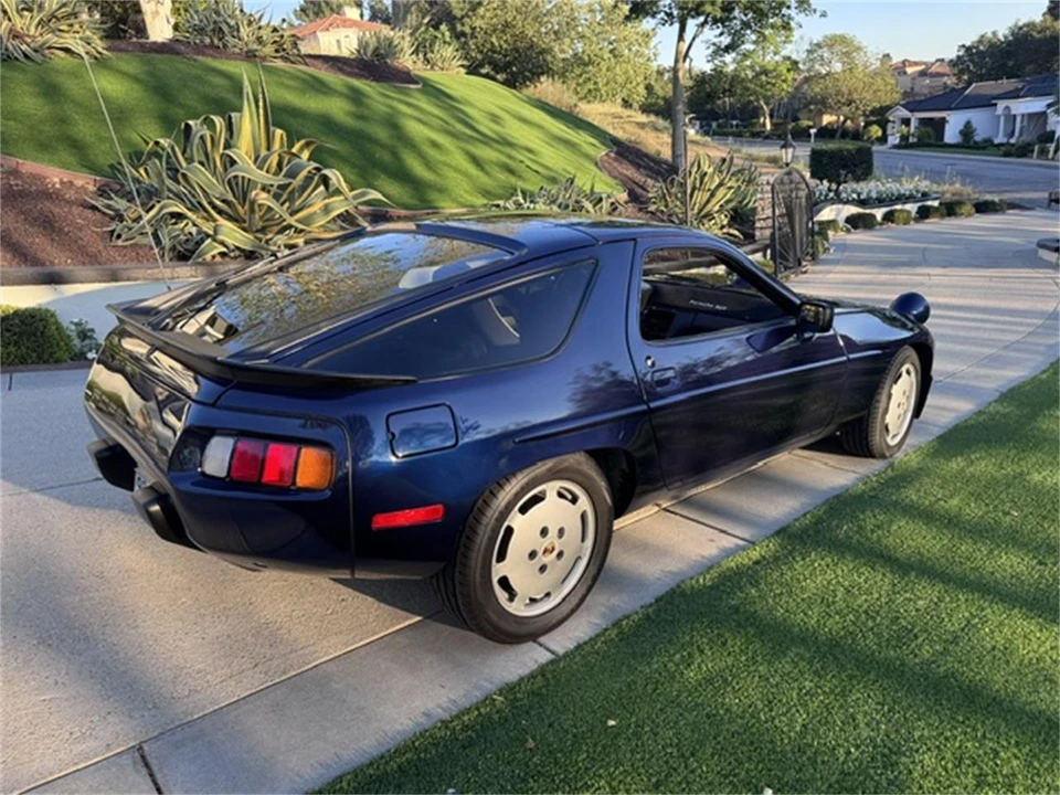 1981 Porsche 928 - Image 13 of 31