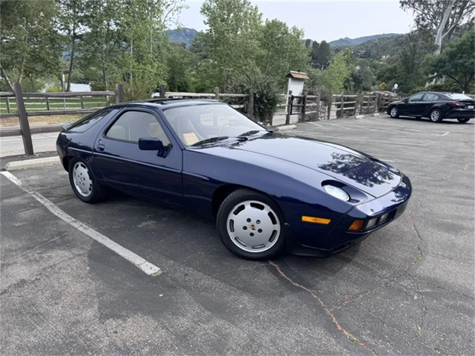 1981 Porsche 928 - Image 11 of 31
