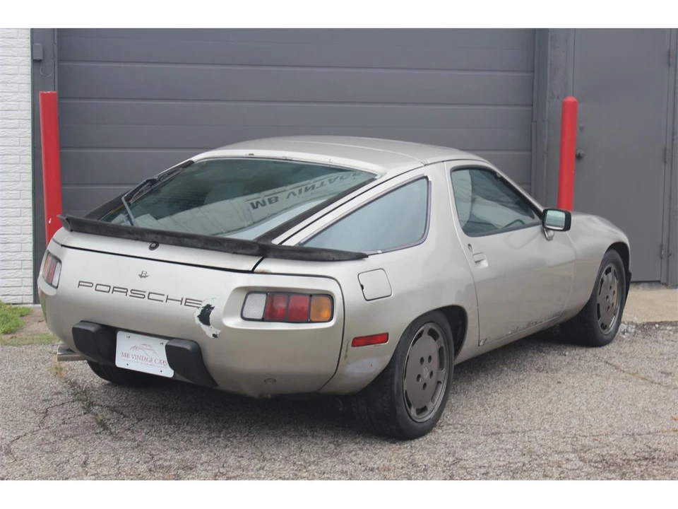 1981 Porsche 928 - Image 4 of 31
