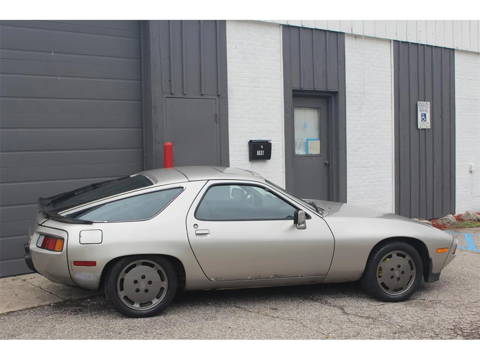 1981 Porsche 928 - Image 9 of 31