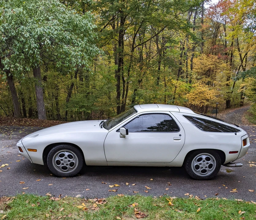 1981 Porsche 928 - Image 5 of 23