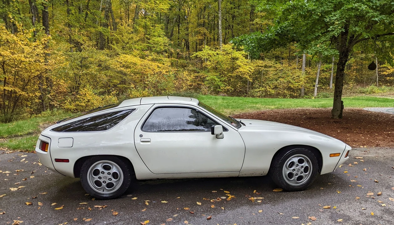 1981 Porsche 928 - Image 9 of 23