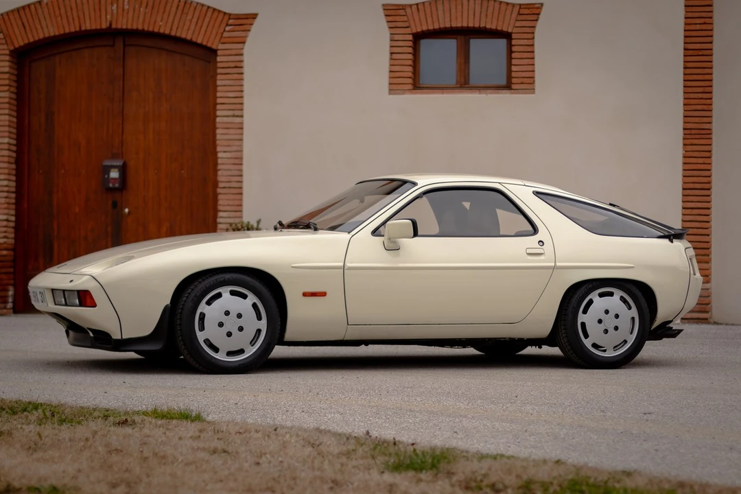 1981 Porsche 928 S - Image 12 of 30