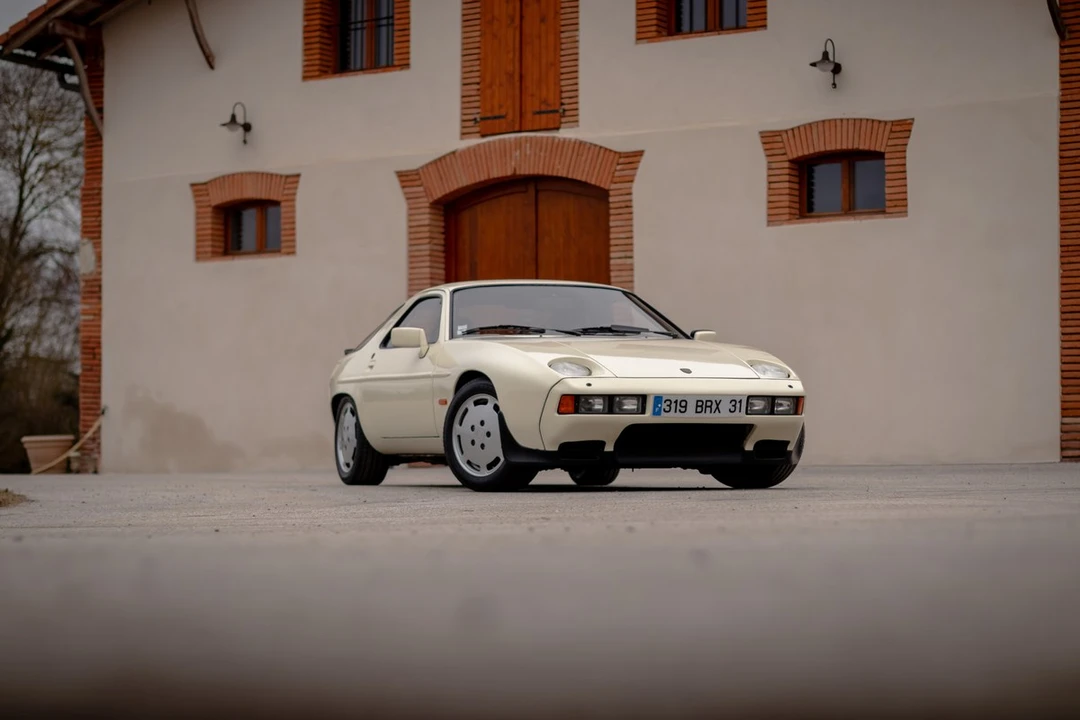 1981 Porsche 928 S - Image 9 of 30