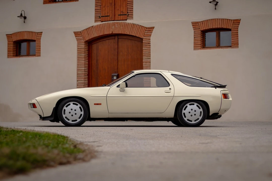 1981 Porsche 928 S - Image 13 of 30