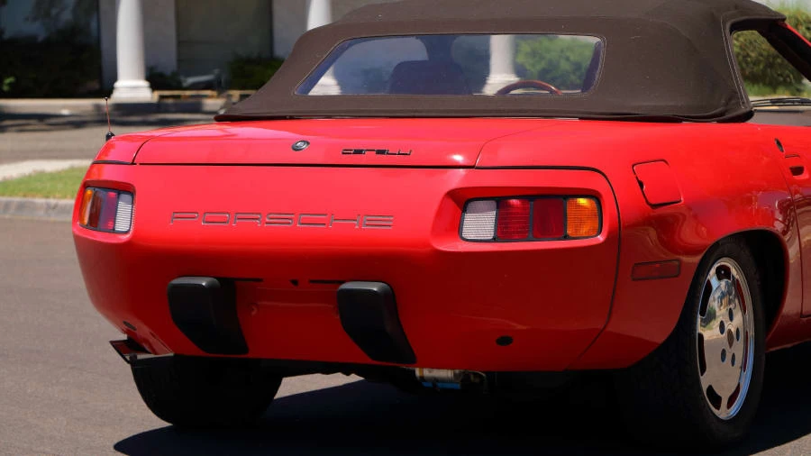 1981 Porsche 928 - Image 11 of 20
